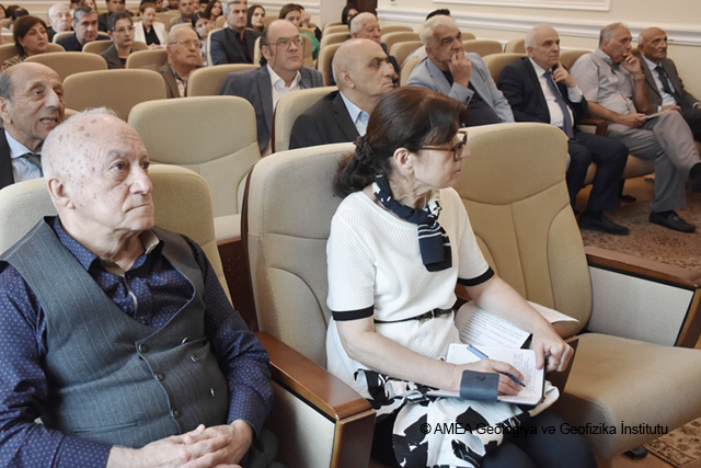 GGİ-də MÜTƏXƏSSİSLƏR ŞURASININ VƏ ÜMUMRESPUBLİKA ELMİ SEMİNARININ BİRGƏ İCLASI KEÇİRİLİB