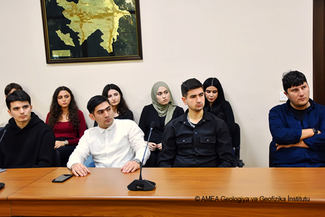 GEOLOGİYA VƏ GEOFİZİKA İNSTİTUTUNDA “8 NOYABR - ZƏFƏR GÜNÜ” QEYD OLUNUB