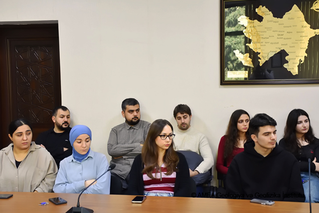 GEOLOGİYA VƏ GEOFİZİKA İNSTİTUTUNDA “8 NOYABR - ZƏFƏR GÜNÜ” QEYD OLUNUB