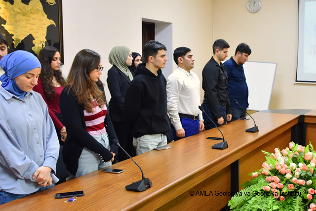 GEOLOGİYA VƏ GEOFİZİKA İNSTİTUTUNDA “8 NOYABR - ZƏFƏR GÜNÜ” QEYD OLUNUB