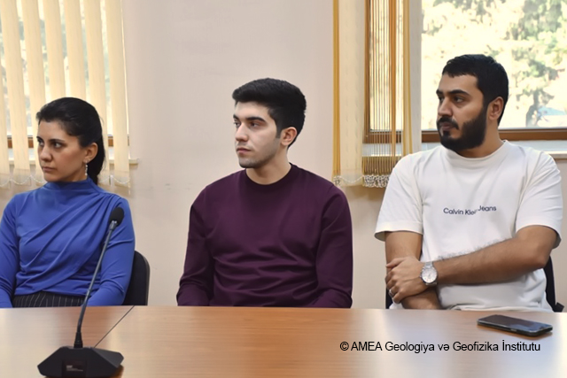 GEOLOGİYA VƏ GEOFİZİKA İNSTİTUTUNDA “8 NOYABR - ZƏFƏR GÜNÜ” QEYD OLUNUB