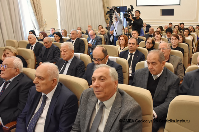 GGİ-də AKADEMİK ƏKPƏR FEYZULLAYEVİN 80 İLLİK YUBİLEYİ MÜNASİBƏTİLƏ ELMİ ŞURANIN TƏNTƏNƏLİ İCLASI KEÇİRİLİB