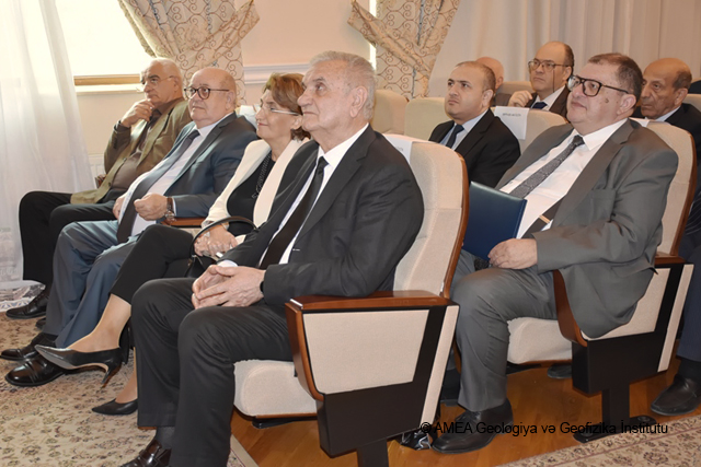 GGİ-də AKADEMİK ƏKPƏR FEYZULLAYEVİN 80 İLLİK YUBİLEYİ MÜNASİBƏTİLƏ ELMİ ŞURANIN TƏNTƏNƏLİ İCLASI KEÇİRİLİB