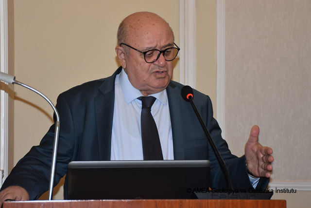 GGİ-də AKADEMİK ƏKPƏR FEYZULLAYEVİN 80 İLLİK YUBİLEYİ MÜNASİBƏTİLƏ ELMİ ŞURANIN TƏNTƏNƏLİ İCLASI KEÇİRİLİB