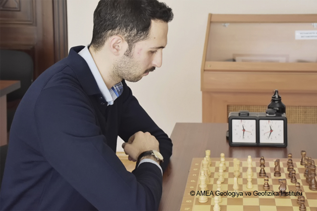 GGİ-də AMEA-nın 80 İLLİK YUBİLEYİNƏ VƏ ZƏFƏR GÜNÜNƏ HƏSR OLUNMUŞ ŞAHMAT TURNİRİNƏ START VERİLİB