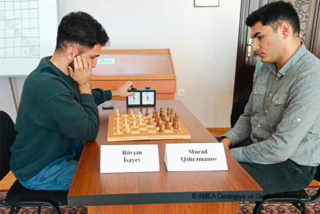 GGİ-də AMEA-nın 80 İLLİK YUBİLEYİNƏ VƏ ZƏFƏR GÜNÜNƏ HƏSR OLUNMUŞ ŞAHMAT TURNİRİNƏ START VERİLİB