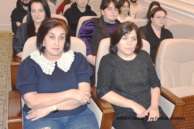 GEOLOGİYA VƏ GEOFİZİKA İNSTİTUTUNDA AKADEMİK YUSİF MƏMMƏDƏLİYEVİN 120 İLLİYİ MÜNASİBƏTİLƏ TƏDBİR KEÇİRİLİB