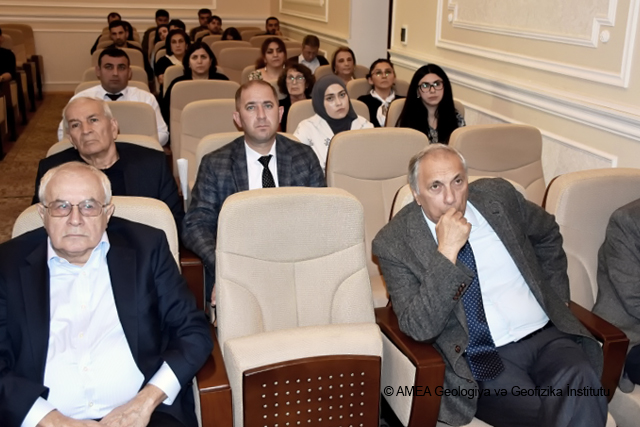 GGİ-də YER ELMLƏRİ SAHƏSİNDƏ NÖVBƏTİ ÜMUMRESPUBLİKA ELMİ SEMİNARI KEÇİRİLİB