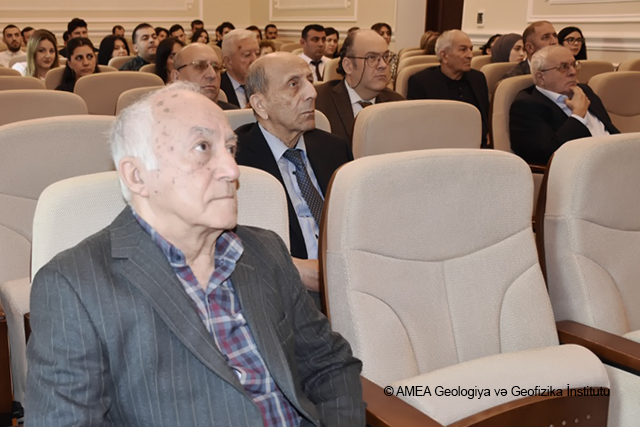 GGİ-də YER ELMLƏRİ SAHƏSİNDƏ NÖVBƏTİ ÜMUMRESPUBLİKA ELMİ SEMİNARI KEÇİRİLİB