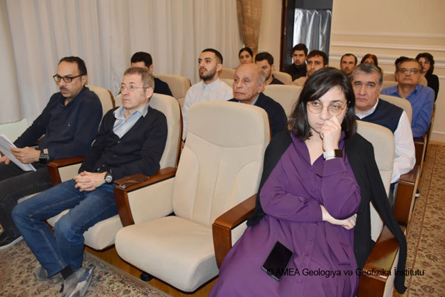 GEOLOGİYA VƏ GEOFİZİKA İNSTİTUTU ELMİ ŞURASININ İCLASINDA BİR SIRA MÜHÜM MƏSƏLƏLƏR MÜZAKİRƏ EDİLİB