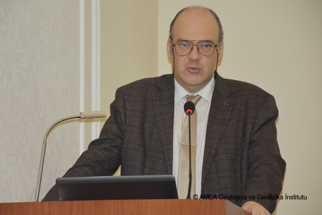 GEOLOGİYA VƏ GEOFİZİKA İNSTİTUTU ELMİ ŞURASININ İCLASINDA BİR SIRA MÜHÜM MƏSƏLƏLƏR MÜZAKİRƏ EDİLİB