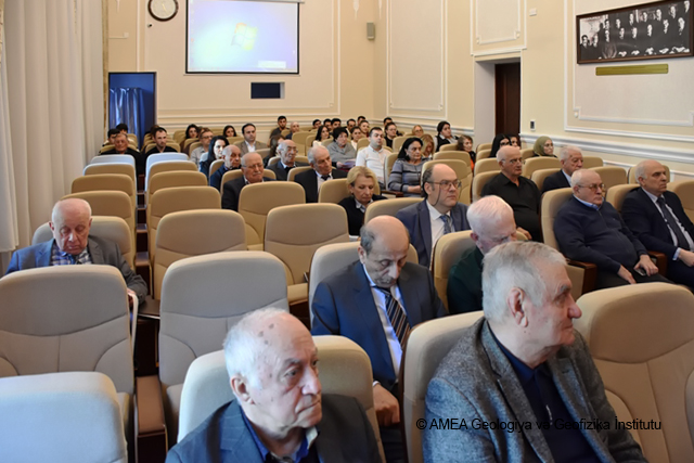 GEOLOGİYA VƏ GEOFİZİKA İNSTİTUTUNDA ELMİ ŞURANIN İLİN İLK İCLASI KEÇİRİLİB