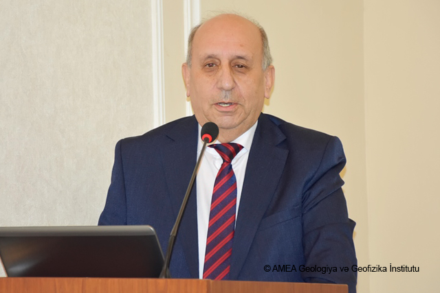 GEOLOGİYA VƏ GEOFİZİKA İNSTİTUTUNDA AKADEMİK ŞAMİL ƏZİZBƏYOVUN 120 İLLİYİ MÜNASİBƏTİLƏ TƏDBİR KEÇİRİLİB