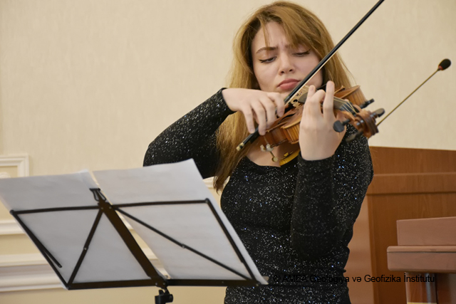 AR ETN GEOLOGİYA VƏ GEOFİZİKA İNSTİTUTUNDA BAYRAMLAR MÜNASİBƏTİLƏ KONSERT PROQRAMI TƏŞKİL OLUNUB