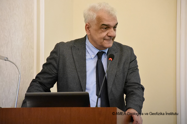 GEOLOGİYA VƏ GEOFİZİKA İNSTİTUTUNUN ELMİ ŞURASINDA BİR SIRA MÜHÜM MƏSƏLƏLƏRİN MÜZAKİRƏSİ KEÇİRİLİB