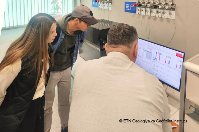 QAZAXISTANIN SATBAYEV UNİVERSITETİNİN TƏLƏBƏLƏRİ GEOLOGİYA İNSTİTUTUNDA