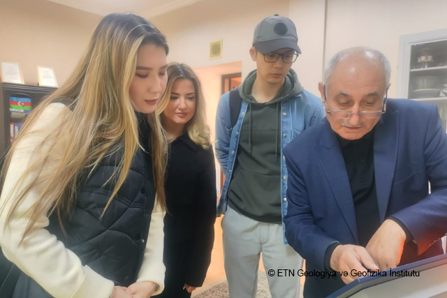 QAZAXISTANIN SATBAYEV UNİVERSITETİNİN TƏLƏBƏLƏRİ GEOLOGİYA İNSTİTUTUNDA