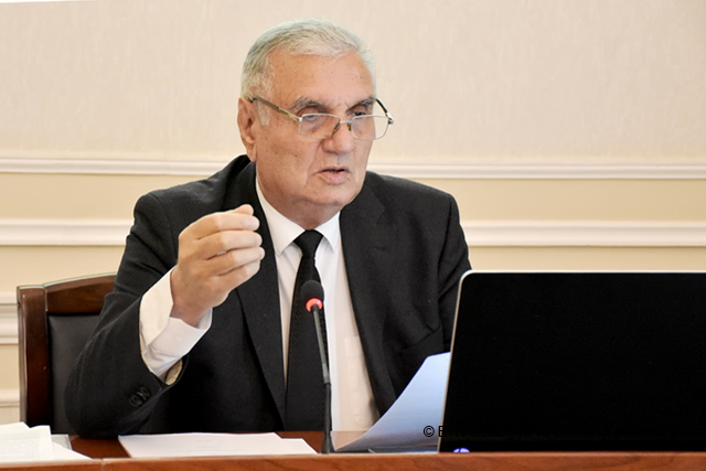 ETN GEOLOGİYA İNSTİTUTUNDA NÖVBƏTİ DİSSERTASİYA İŞİNİN MÜZAKİRƏSİ KEÇİRİLİB