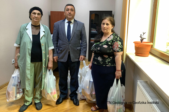 GEOLOGİYA İNSTİTUTUNDA ƏMƏKDAŞLARA QURBAN BAYRAMI MÜNASİBƏTİLƏ ƏRZAQ YARDIMI GÖSTƏRİLİB
