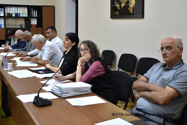 GEOLOGİYA İNSTİTUTUNDA QƏBUL KOMİSSİYASININ İCLASI KEÇİRİLİB