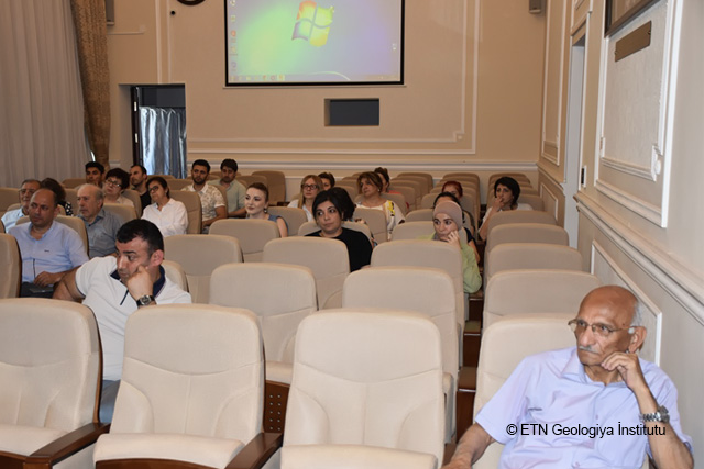GEOLOGİYA İNSTİTUTUNDA DİSSERTASİYA ŞURASININ İCLASI KEÇİRİLİB