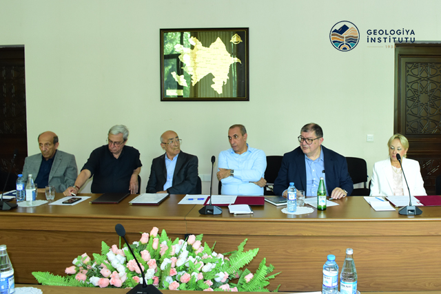 GEOLOGİYA İNSTİTUTUNUN ELMİ ŞURASININ İLK İCLASI KEÇİRİLİB