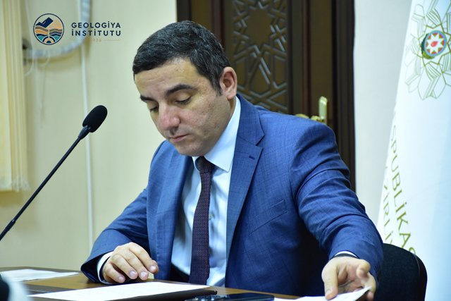 GEOLOGİYA İNSTİTUTUNUN ELMİ ŞURASINDA TƏDQİQAT LAYİHƏLƏRİNİN ARALIQ HESABATLARI MÜZAKİRƏ OLUNUB.