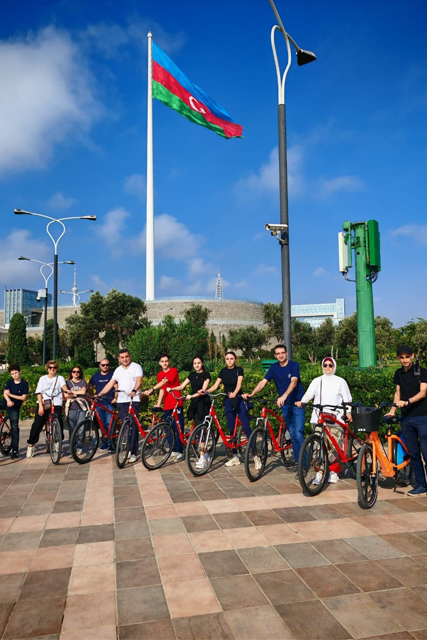 GEOLOGİYA İNSTİTUTUNDA “RESEARCH AND RIDE” ADLI İLK VELOSİPED TURU KEÇİRİLİB