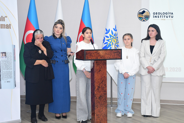 ŞƏHİD MAYOR XƏYAL MƏMMƏDOVUN HƏYAT VƏ DÖYÜŞ YOLUNA HƏSR OLUNMUŞ KİTAB TƏQDİM EDİLİB