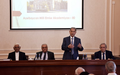 GEOLOGİYA VƏ GEOFİZİKA İNSTİTUTU ELMİ ŞURASININ AMEA-nin 80 İLLİYİNƏ HƏSR OLUNMUŞ YUBİLEY İCLASI KEÇİRİLİB