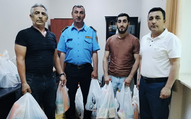 GEOLOGİYA VƏ GEOFİZİKA İNSTİTUTUNUN  ƏMƏKDAŞLARINA QURBAN BAYRAMI MÜNASİBƏTİLƏ ƏRZAQ YARDIMI GÖSTƏRİLİB
